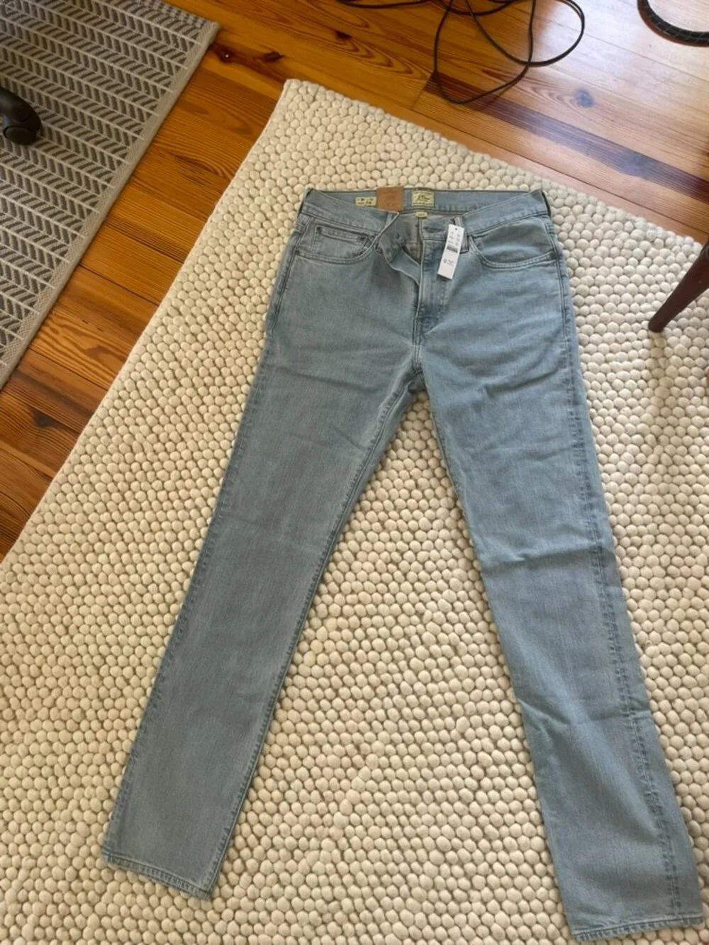 New With Tags J-Crew Straight Jean Size 30w x 32l